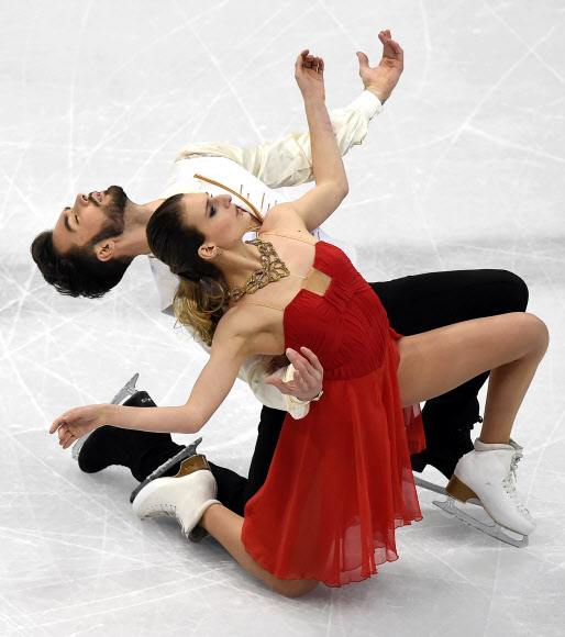 Gabriella Papadakis and Guillaume Cizeron of France