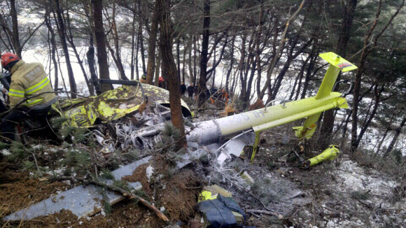 전북 금산사 인근에 추락한 헬기의 처참한 모습