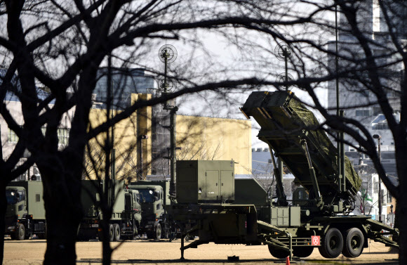 도쿄 방위성에 배치된 패트리엇 미사일 