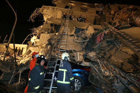 대만 지진 최소 14명 사망