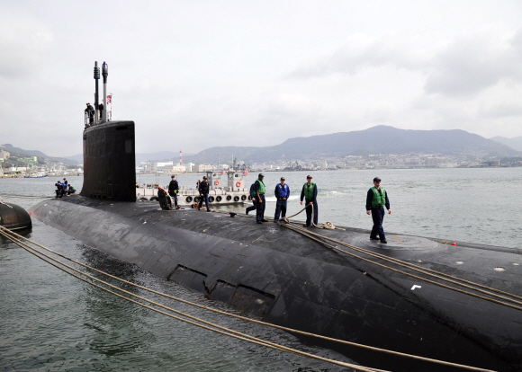 핵 추진 잠수함 노스캐롤라이나호(7800t톤)