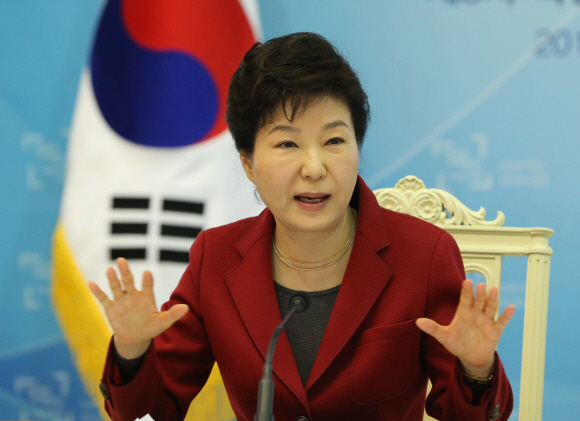 [서울포토]국민경제자문회의에 주재한 박근혜 대통령