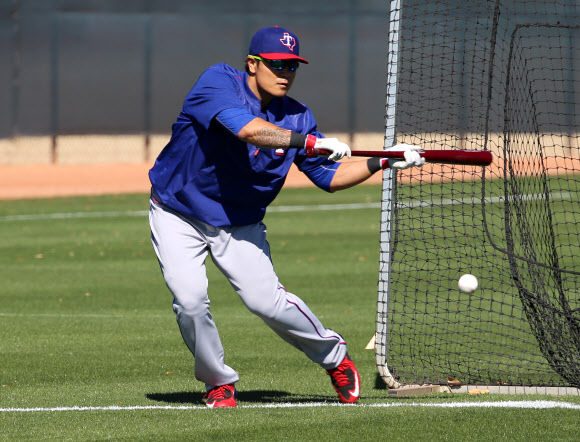 번트 훈련하는 추신수