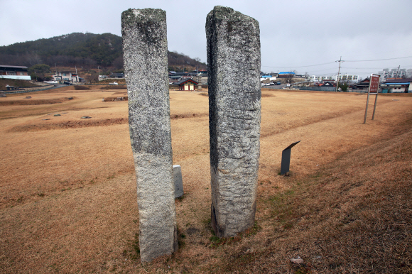 만복사지 당간지주  