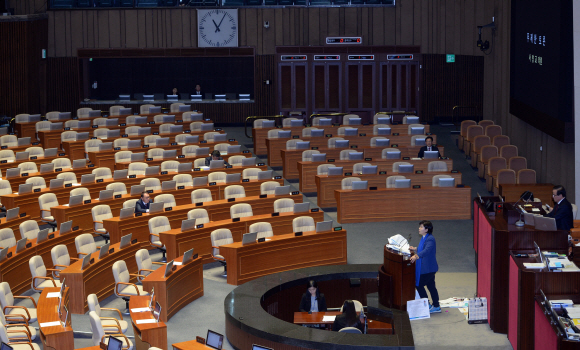 [서울포토] 서영교 의원, 필리버스터 발언