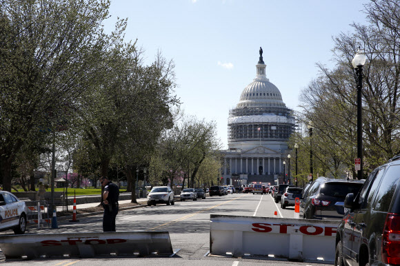 美의사당서 총격사건 1명 부상…총격범 체포