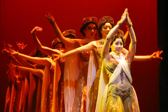 관능적인 무희 ’마타하리’ 완벽 재현한 김소향