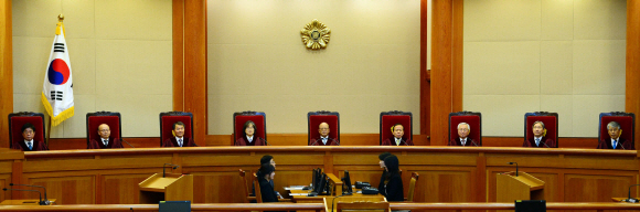 지난달 31일 헌법재판소 대심판정에서 법률의 위헌 여부를 선고하는 공개변론이 열리고 있다. 자료사진 박윤슬 기자 seul@seoul.co.kr