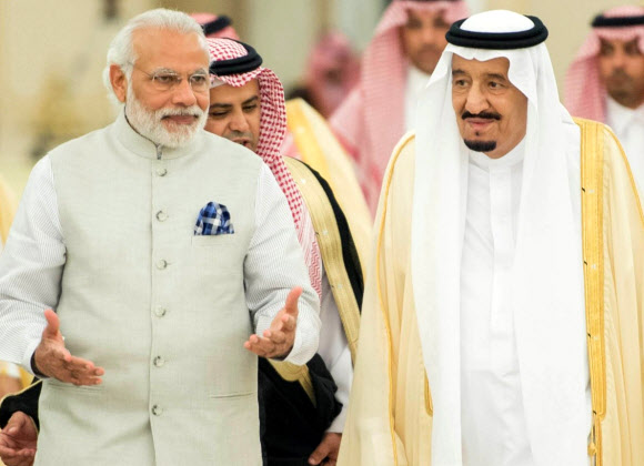 인도 총리로 6년 만에… 모디, 사우디서 협력 강화