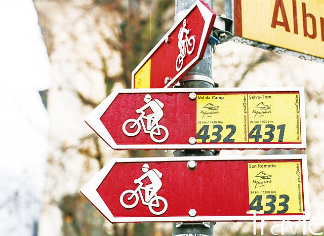 포스키아보는 자전거 여행자를 위한 표지판이 잘 만들어져 있다
