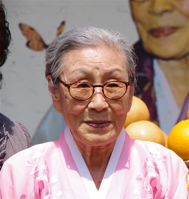 일본군 위안부 강제동원 피해자 김복동 할머니.