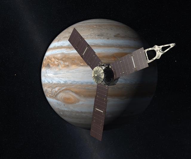 NASA 탐사선 ‘주노’ 5년 만에 목성 진입