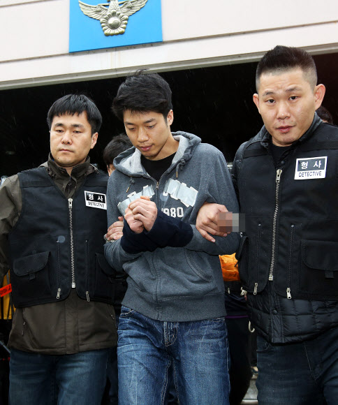 경찰서 나오는 조성호