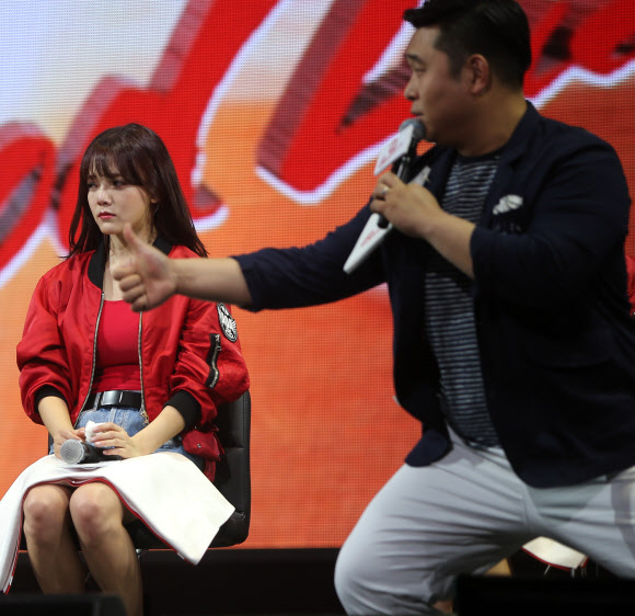 ’힘내요’ 지민