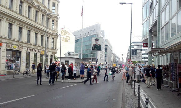 독일 냉정과 분단의 역사현장 체크포인트찰리