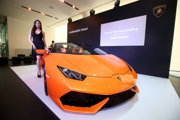 람보르기니 우라칸 LP610-4 스파이더 국내 출시