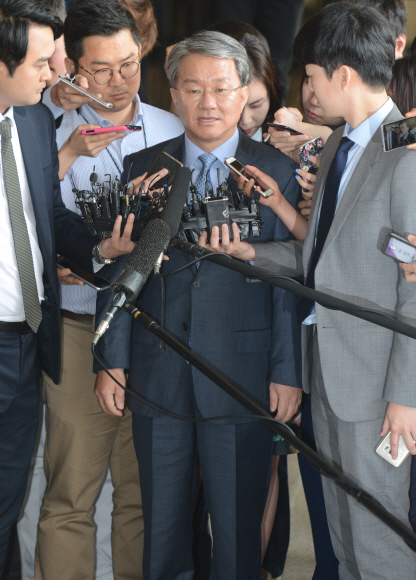 ‘정운호 게이트’에 연루된 홍만표 변호사