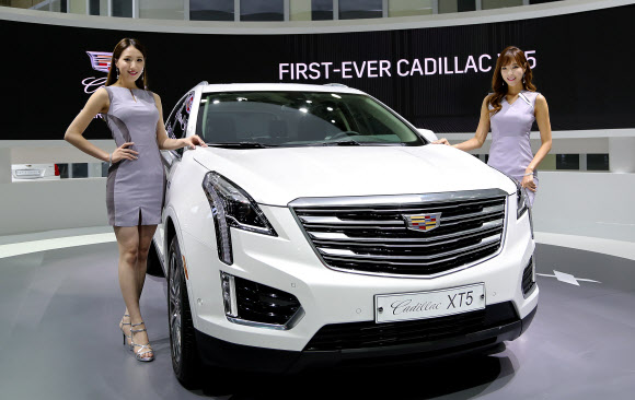캐딜락 XT5, 국내 첫 공개