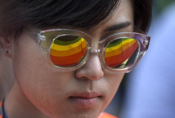 다양성을 상징하는 무지갯 빛