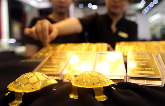 국제 금값 초강세.연합뉴스