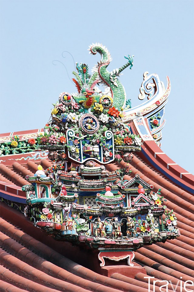 콴인텡 불교 사원의 화려한 지붕