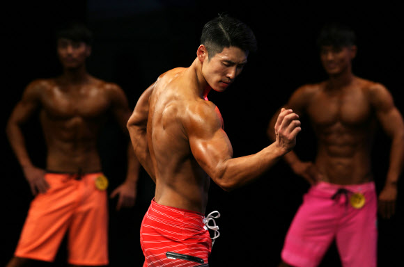 ’아름다운 육체곡선’