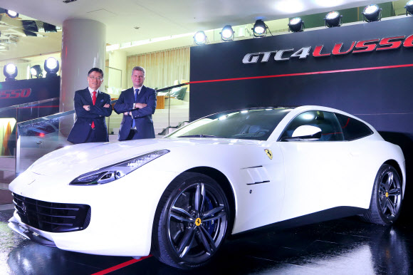 페라리 GTC4 루쏘 국내 공식 출시
