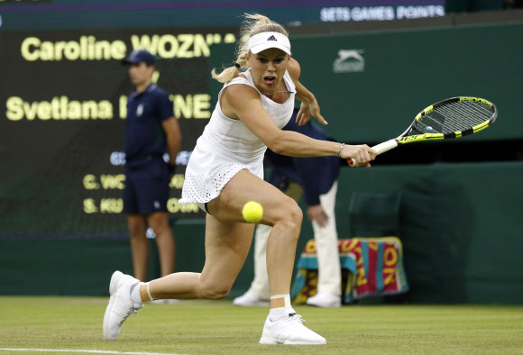 스베틀라나 쿠즈네초바 ‘열정의 코트’. AP 연합뉴스