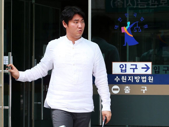 법원 나오는 장성우