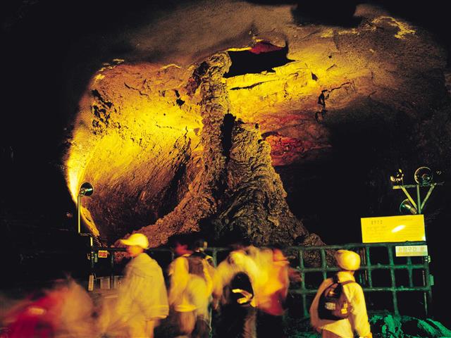 세계자연유산 만장굴 내부.