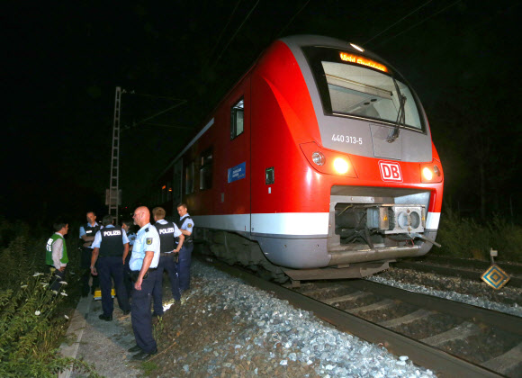 독일 열차 테러 발생···홍콩 일가족 포함 승객 5명 부상