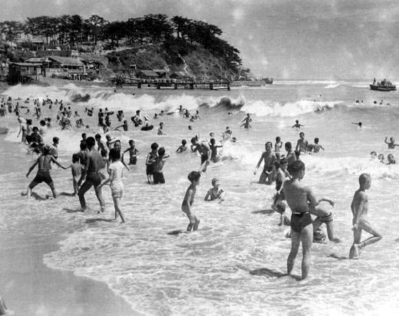 1956년 여름 해수욕장