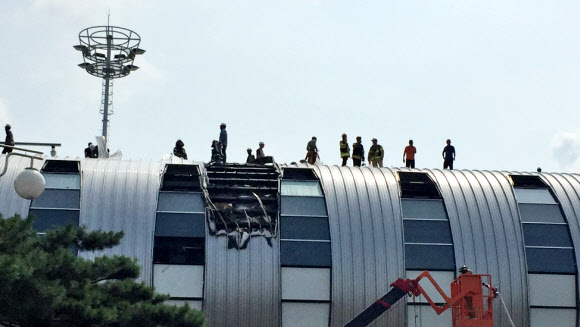 김포공항 국내선 리모델링 중 화재 발생