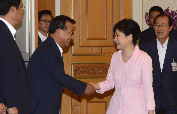 박근혜 대통령과 새누리당 이정현 대표