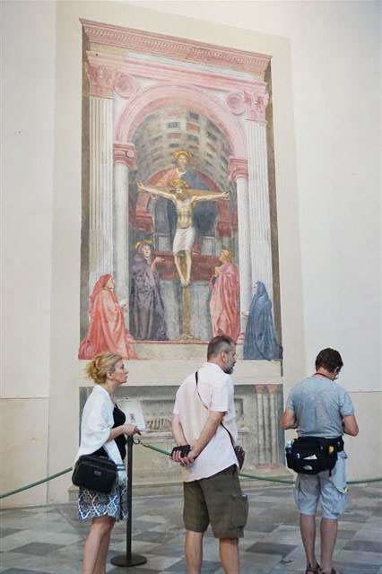 마사초의 프레스코화 ‘성 삼위일체’는 르네상스 회화의 문을 연 작품으로 평가받는다. 현존하는 프레스코화 중 최초로 체계적으로 투시원근법을 적용한 작품이다. 함혜리 기자