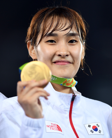 올림픽 태권도 첫 금메달의 주인공 김소희