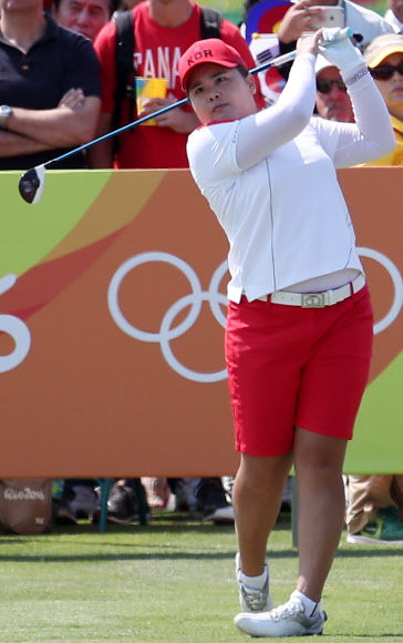 18일(현지시간) 브라질 리우데자네이루 올림픽 골프 코스에서 리우올림픽 여자골프 2라운드 경기 중인 박인비.