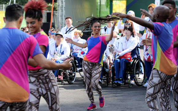<패럴림픽> 한국선수단 환영합니다!