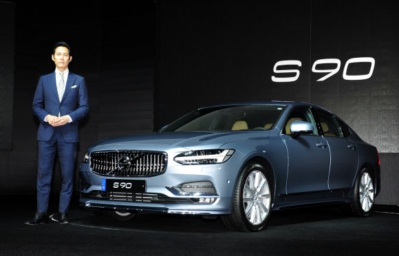 볼보자동차, 더 뉴 S90 출시