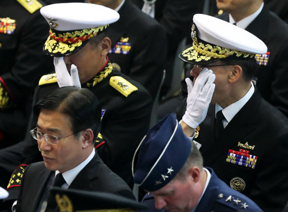 동료 떠나보낸 슬픔