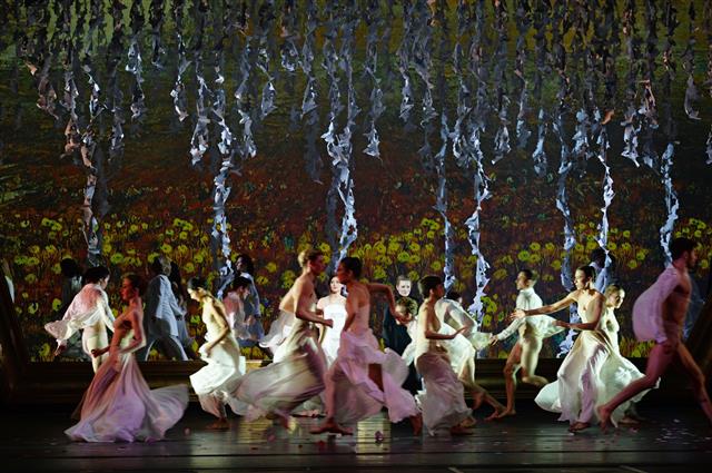 글루크의 ‘오르페오와 에우리디글루크의 ‘오르페오와 체’. 오스트리아 린츠극장 오리지널 프로덕션으로 린츠극장의 무용수 15명이 펼치는 역동적인 발레는 또 다른 감상 포인트이다.<br>대구시 제공