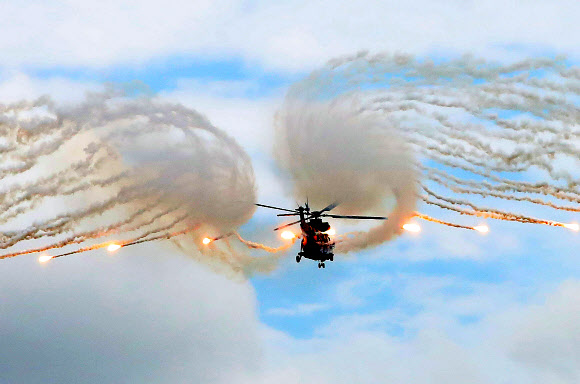 플레어 발사하는 수리온