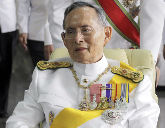 70년 왕좌 ‘세계 최장 재위’ 푸미폰 태국 국왕 서거