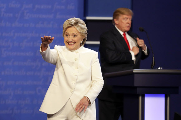 미국 대선 3차 TV토론회에 나선 힐러리와 트럼프