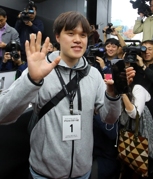 KT 아이폰7 첫 주인됐어요