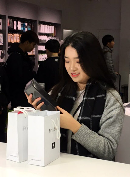 ’아이폰 7’ 1호 개통자