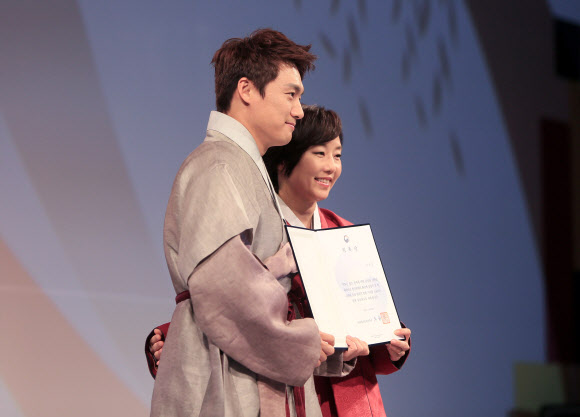 ’한복홍보대사’ 방송인 오상진 위촉