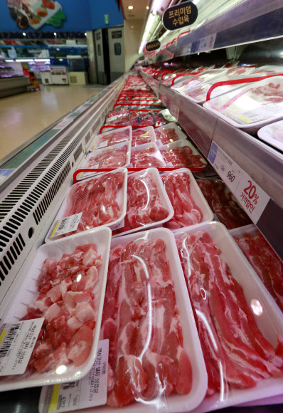 중국 싹쓸이에… 수입산 돼지고기값 2배 폭등 
