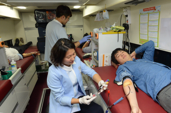 찬바람 불던 날… 성동구청엔 헌혈 온기 