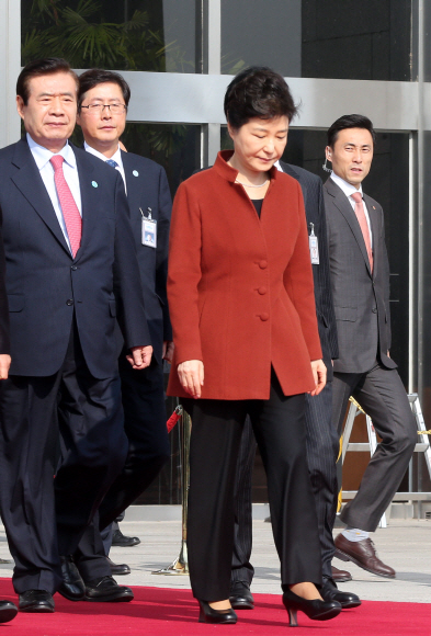 박근혜(가운데) 대통령
